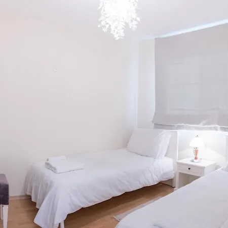 Apartman Bliss 3 Bedroom Penthouse & Spa Tub Vokolidha