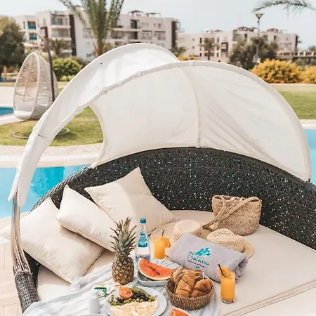 Bliss 3 Bedroom Penthouse & Spa Tub Apartman