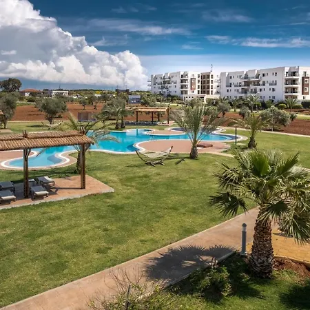 Bliss 3 Bedroom Penthouse & Spa Tub