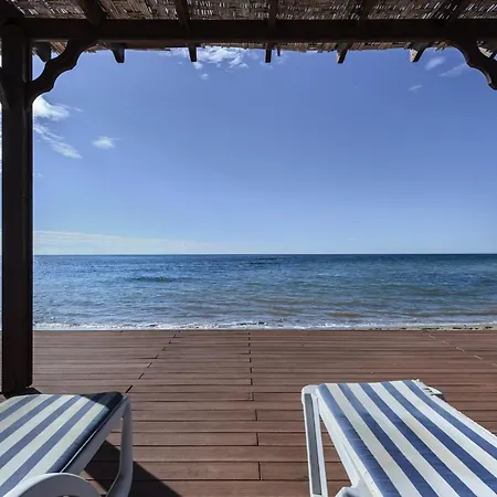Bliss 3 Bedroom Penthouse & Spa Tub